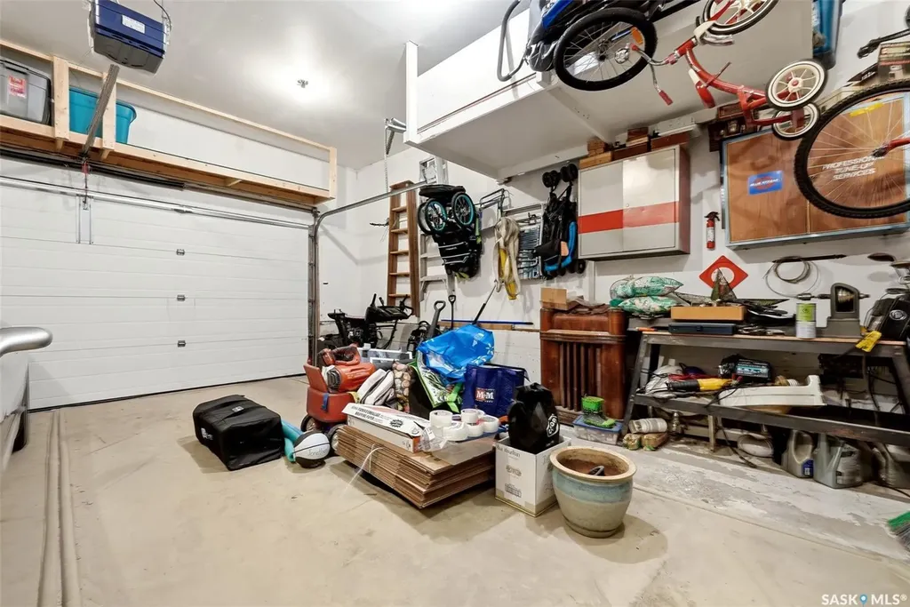 3731 Selinger Crescent Regina SK S4V 2G8