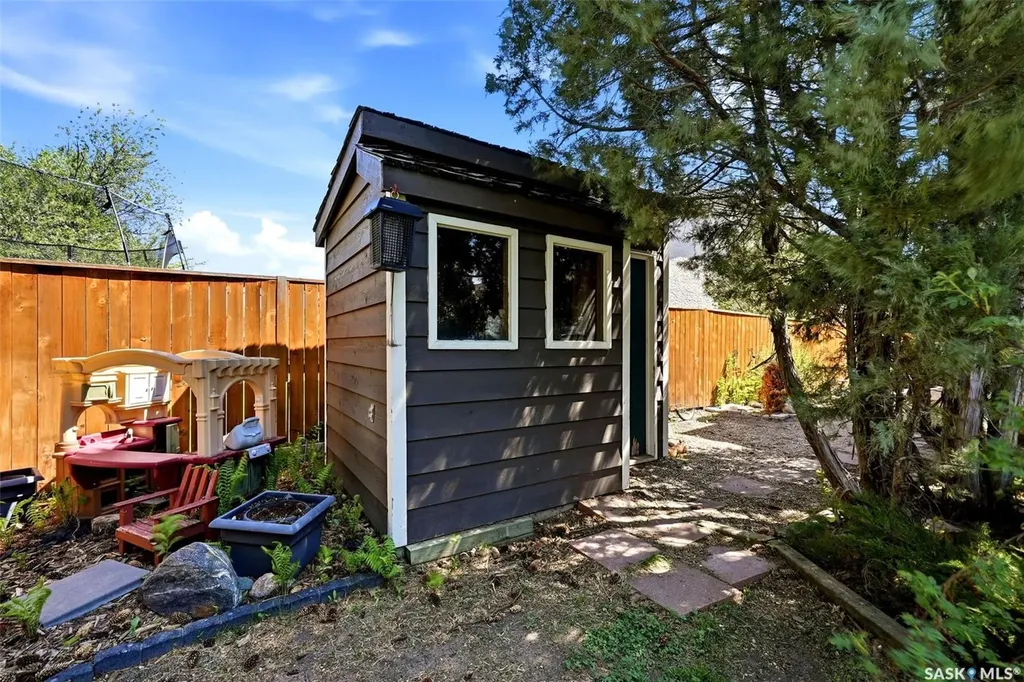 3731 Selinger Crescent Regina SK S4V 2G8