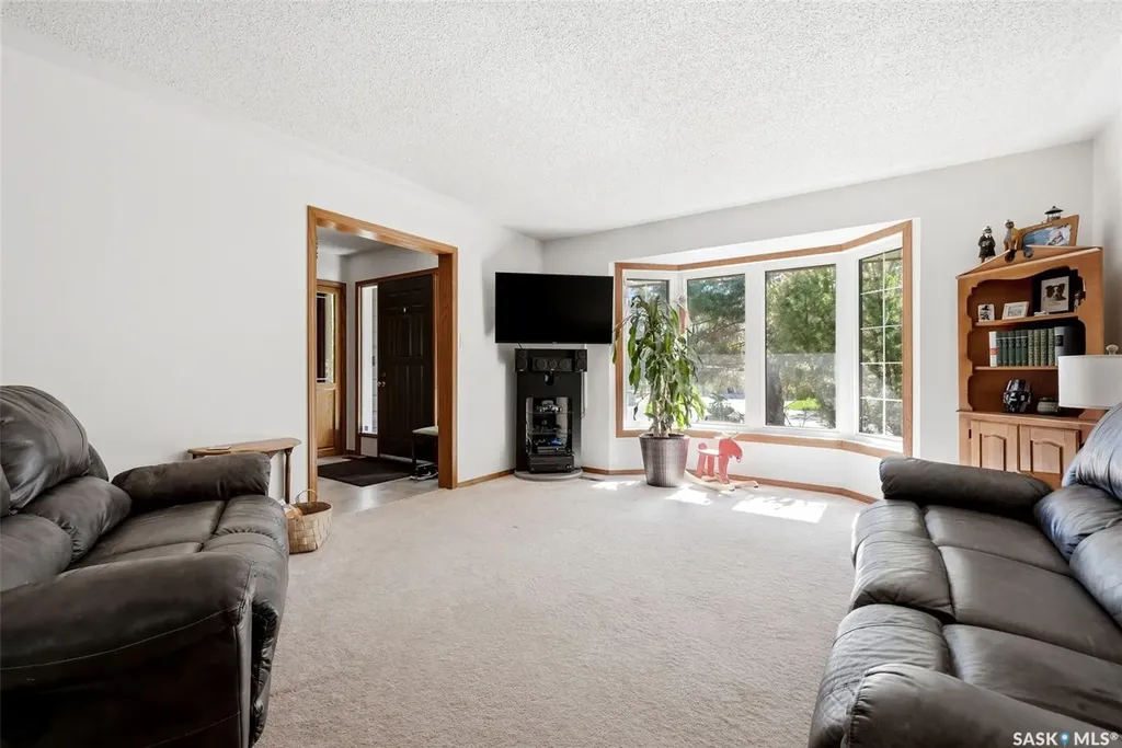 3731 Selinger Crescent Regina SK S4V 2G8
