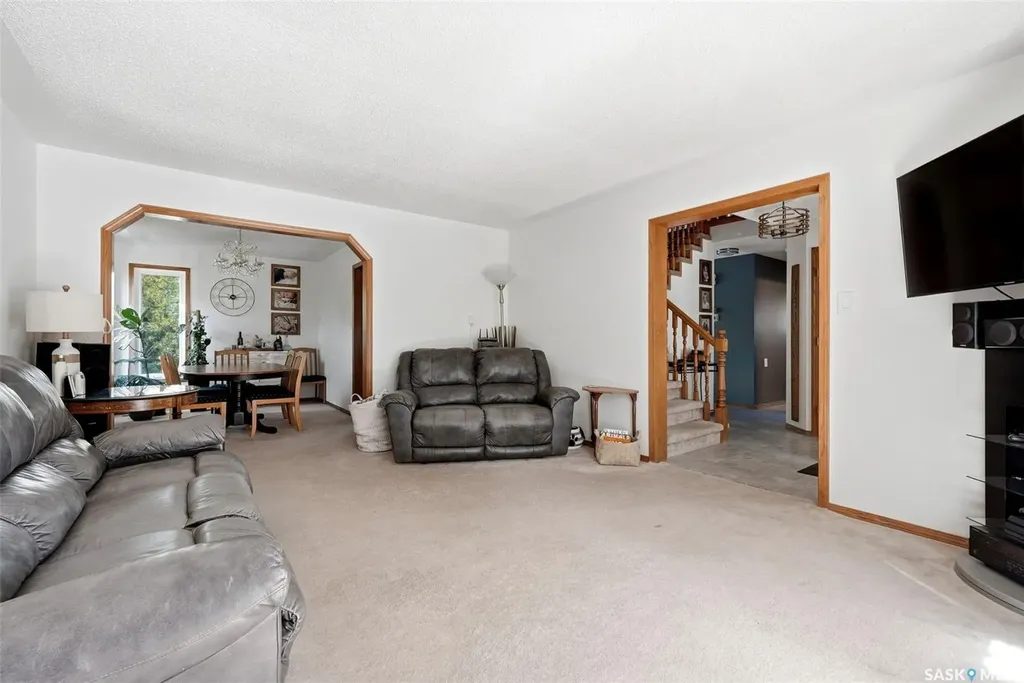 3731 Selinger Crescent Regina SK S4V 2G8
