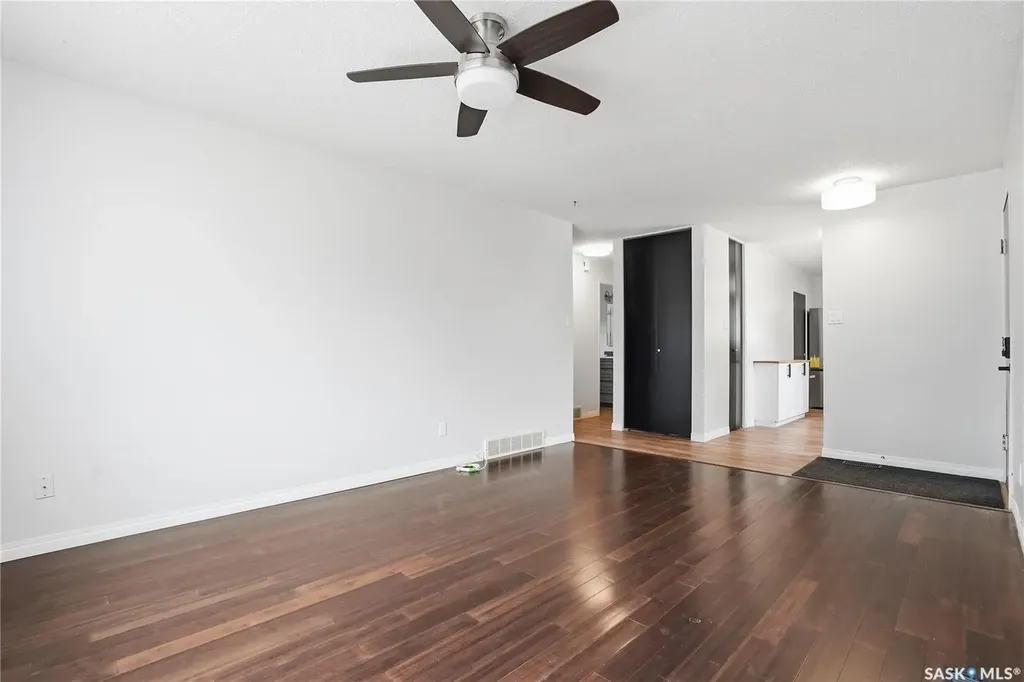 53 Rita Crescent Saskatoon SK S7N 2L4