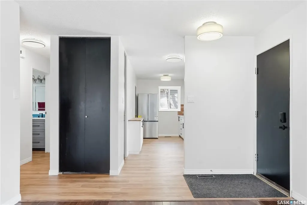 53 Rita Crescent Saskatoon SK S7N 2L4