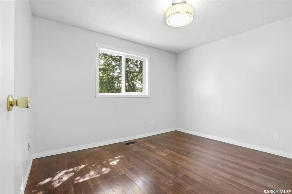 53 Rita Crescent Saskatoon SK S7N 2L4