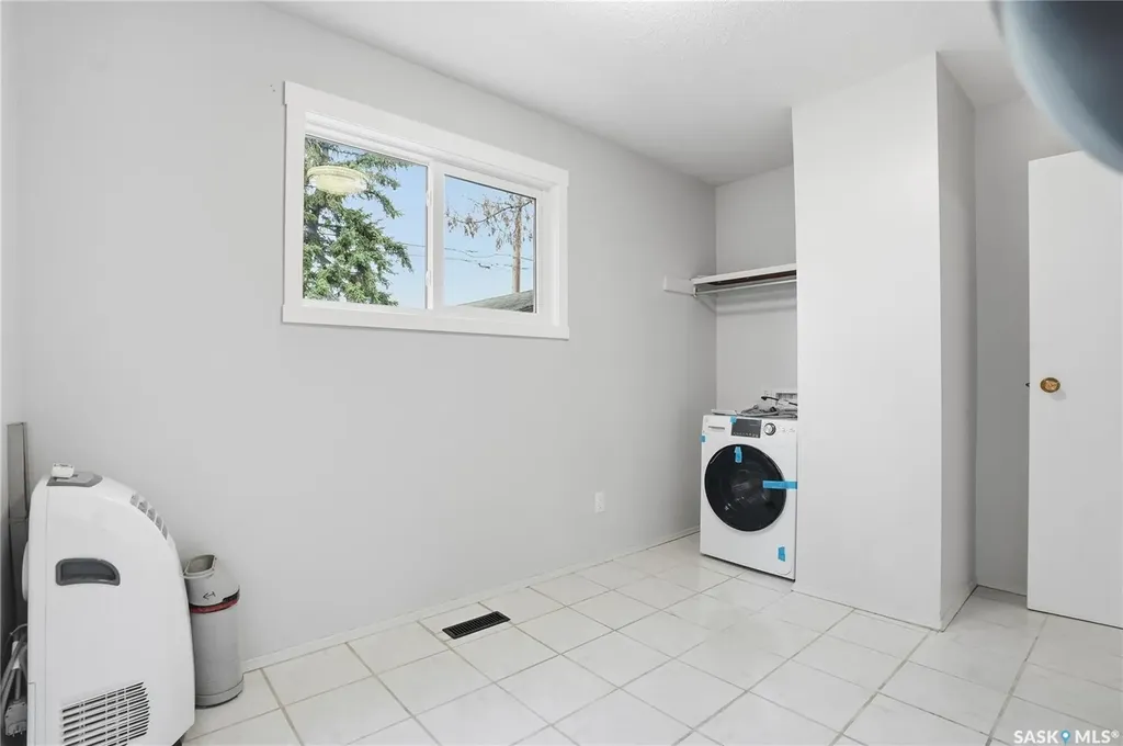 53 Rita Crescent Saskatoon SK S7N 2L4