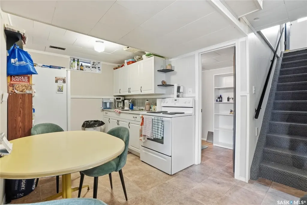 53 Rita Crescent Saskatoon SK S7N 2L4
