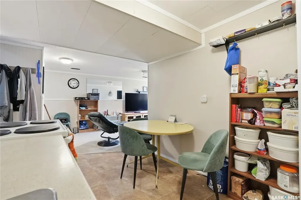 53 Rita Crescent Saskatoon SK S7N 2L4