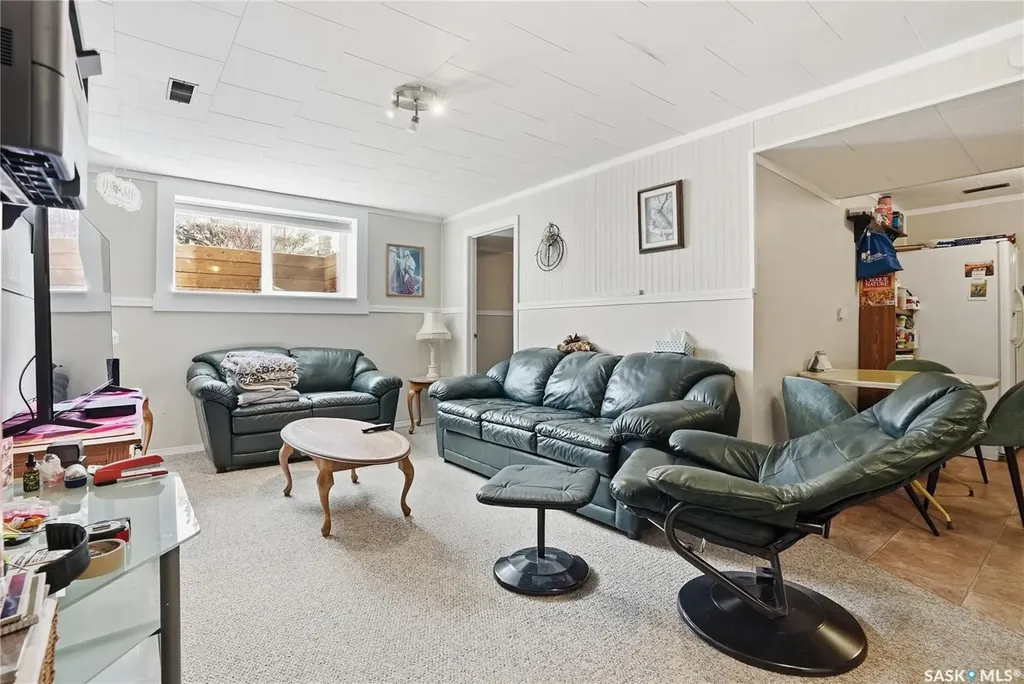 53 Rita Crescent Saskatoon SK S7N 2L4