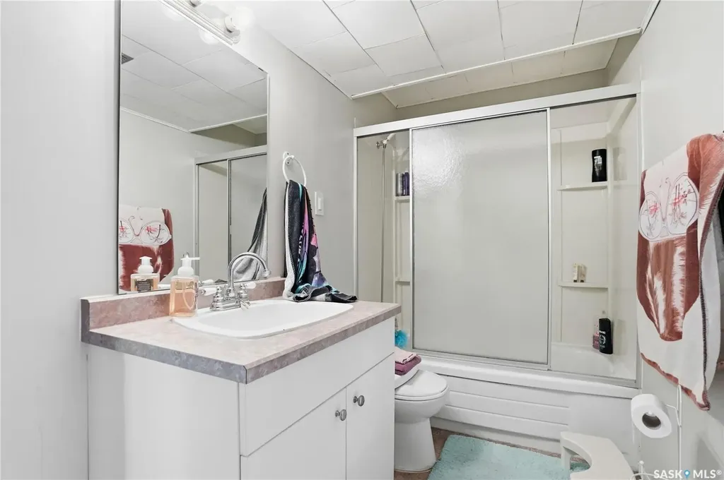 53 Rita Crescent Saskatoon SK S7N 2L4