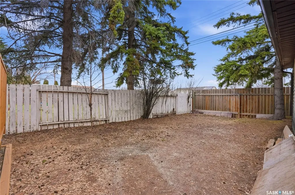 53 Rita Crescent Saskatoon SK S7N 2L4