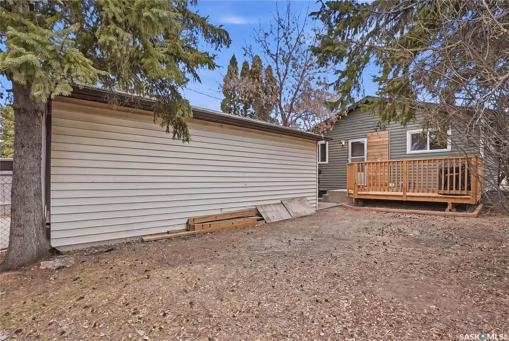 53 Rita Crescent Saskatoon SK S7N 2L4