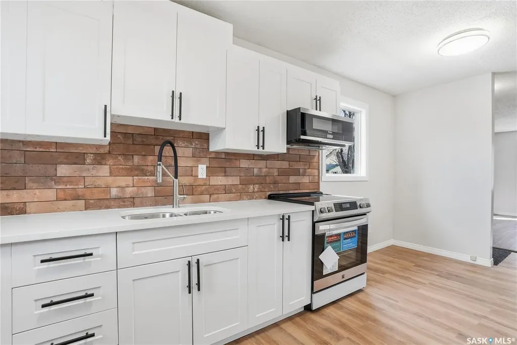 53 Rita Crescent Saskatoon SK S7N 2L4
