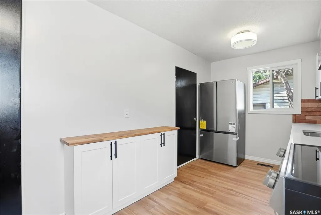 53 Rita Crescent Saskatoon SK S7N 2L4
