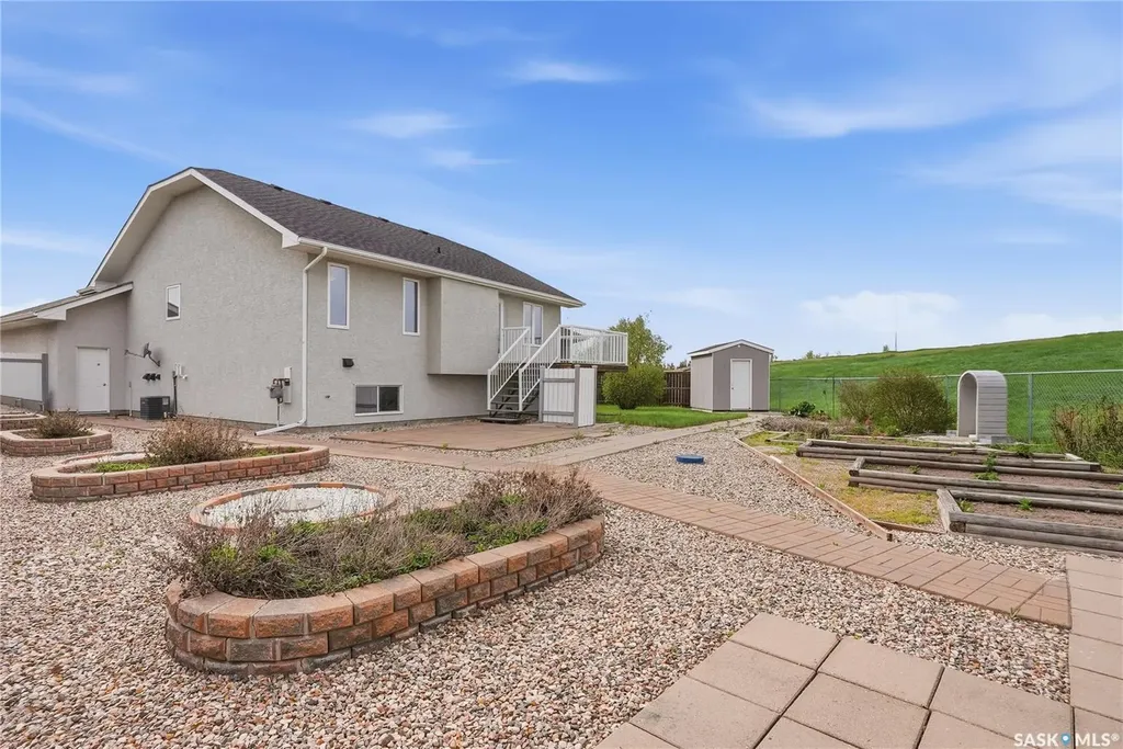 1134 Rempel Place Saskatoon SK S7T 0M2