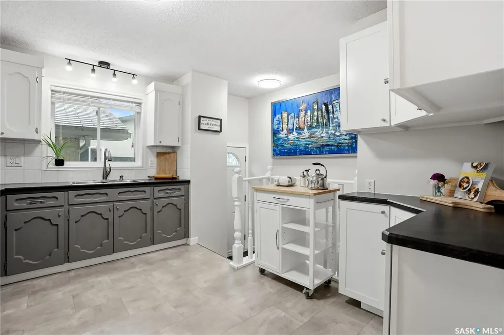 14 Edenwold Crescent Regina SK S4R 8A3