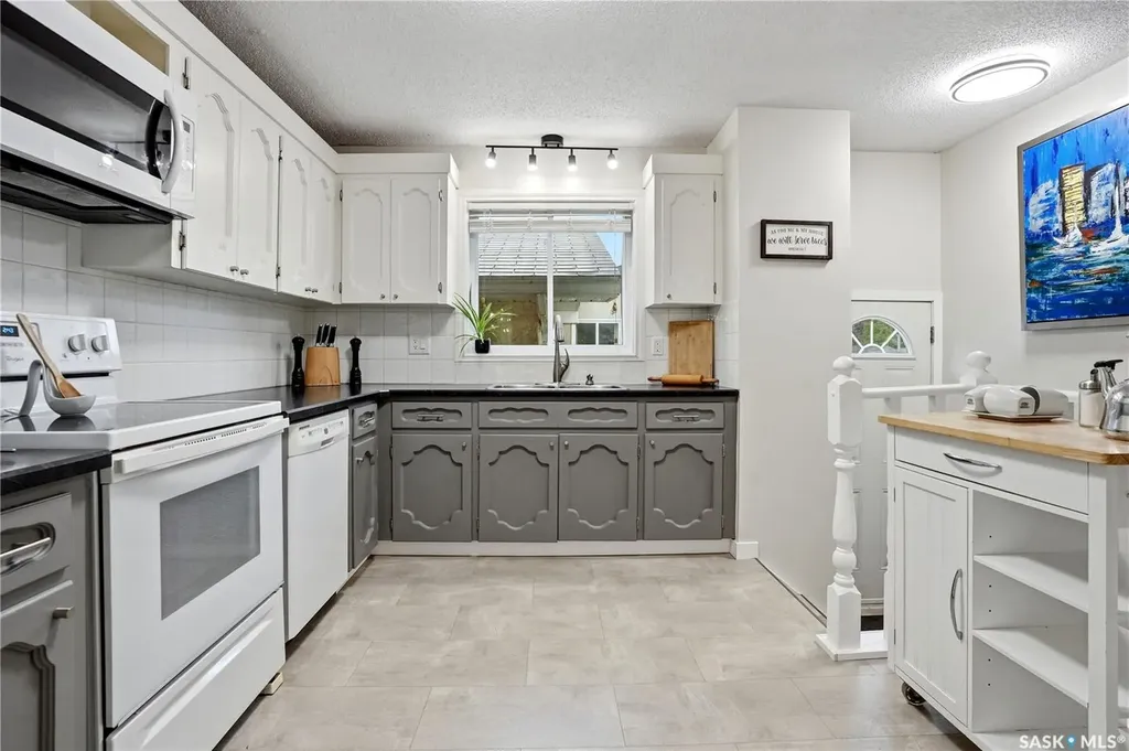 14 Edenwold Crescent Regina SK S4R 8A3