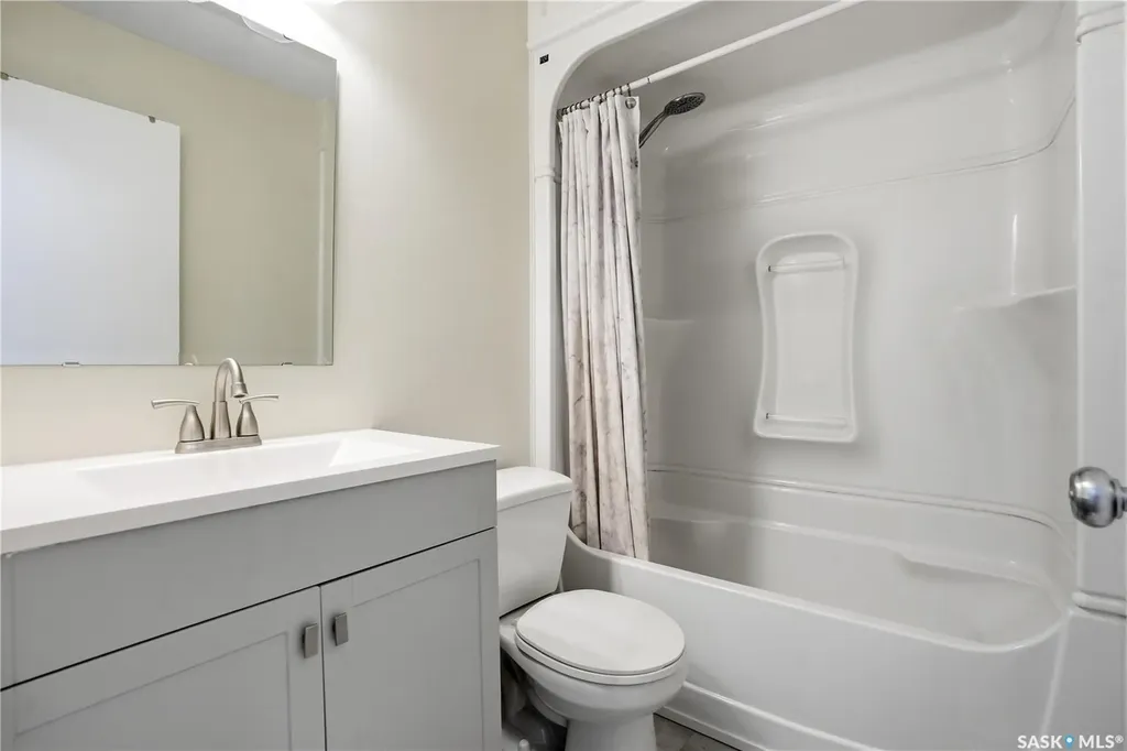 14 Edenwold Crescent Regina SK S4R 8A3