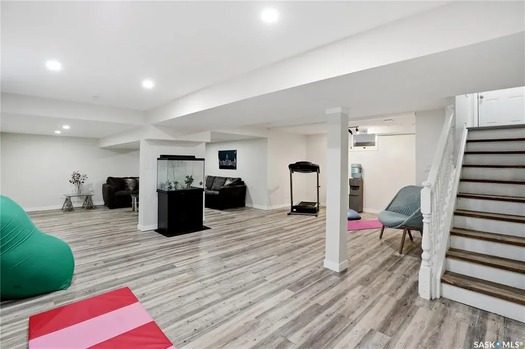 14 Edenwold Crescent Regina SK S4R 8A3