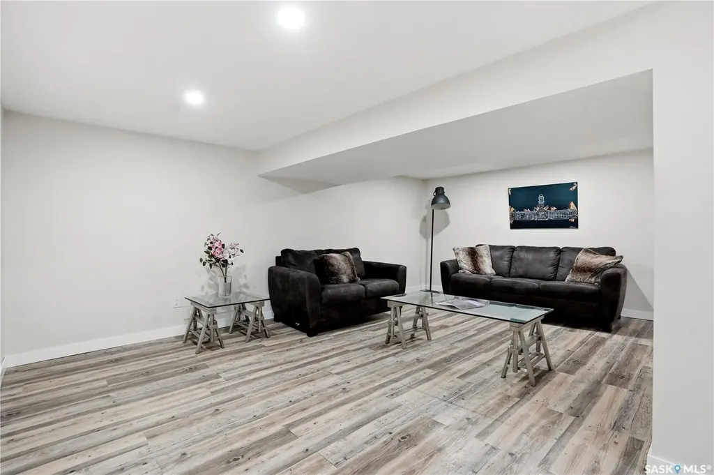 14 Edenwold Crescent Regina SK S4R 8A3