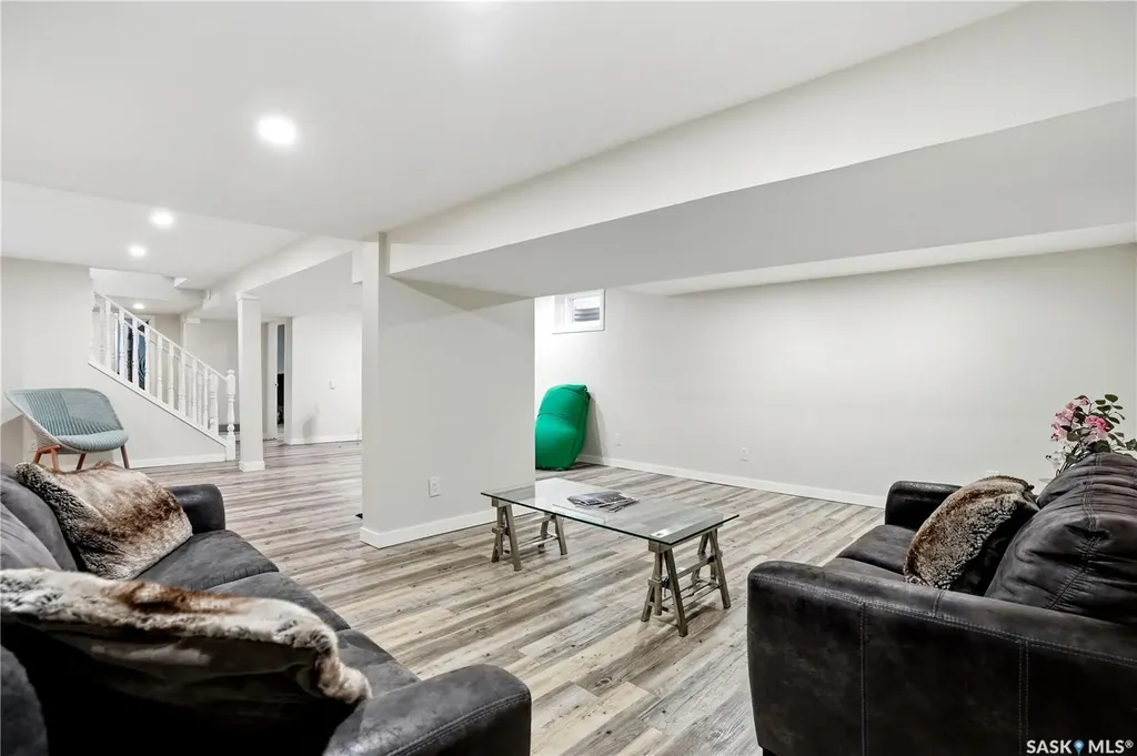 14 Edenwold Crescent Regina SK S4R 8A3