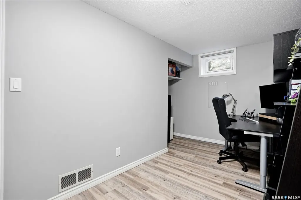 14 Edenwold Crescent Regina SK S4R 8A3