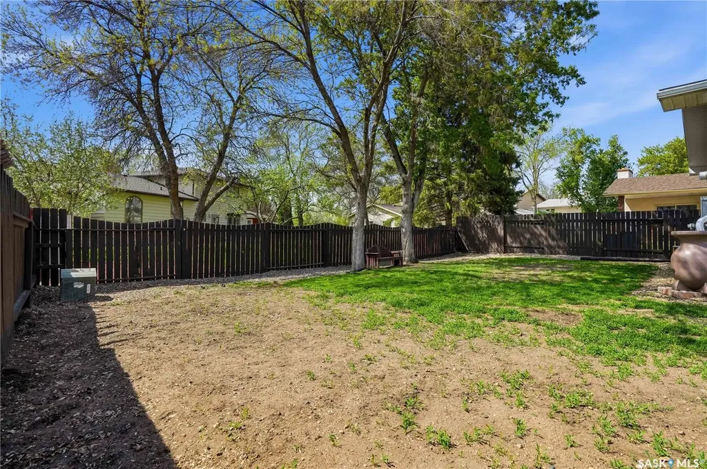 14 Edenwold Crescent Regina SK S4R 8A3