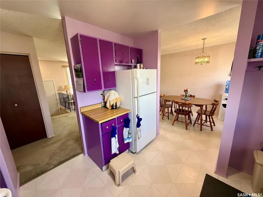 70 Hatton Crescent Regina SK S4N 5K6
