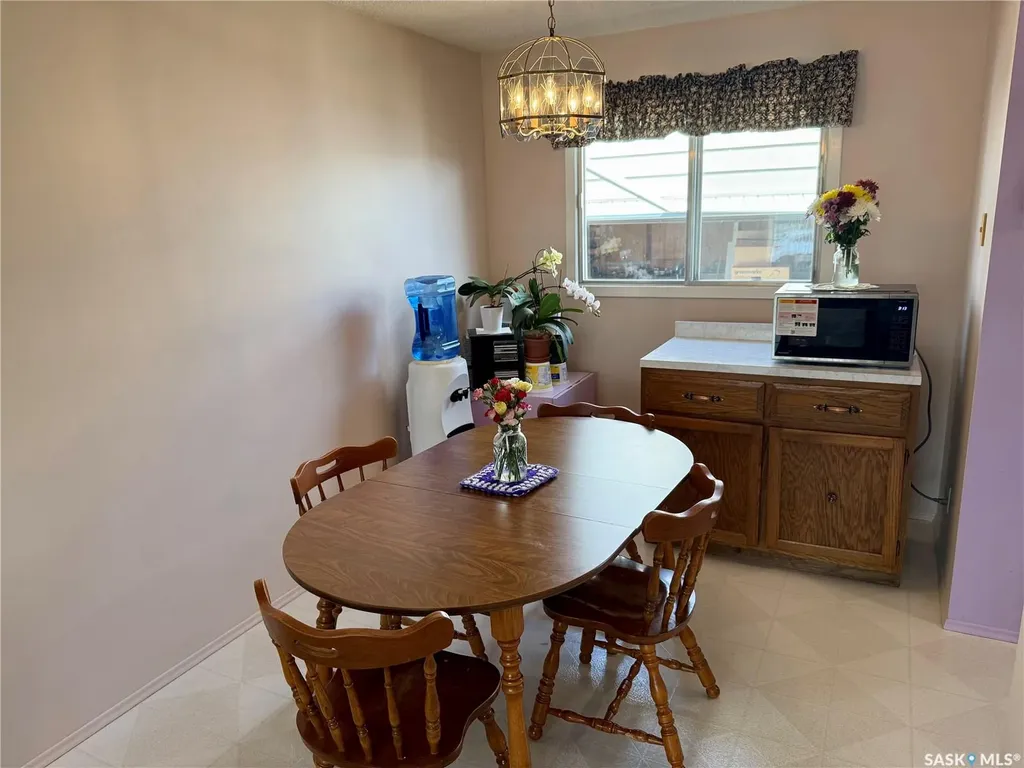 70 Hatton Crescent Regina SK S4N 5K6