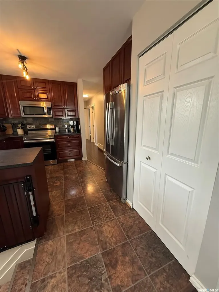 1920 Dyer Road Estevan SK S4A 1Z5