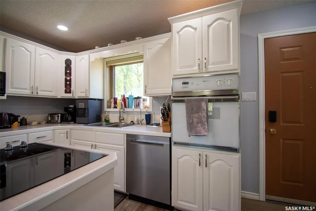 462 Fairchild Avenue Regina Beach SK S0G 4C0