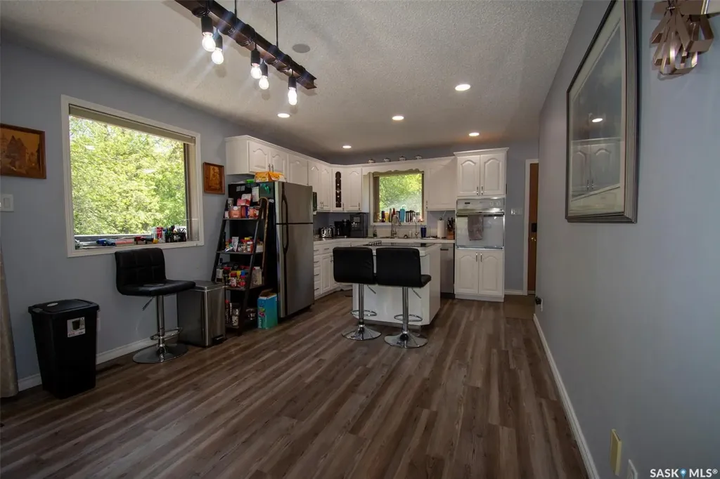 462 Fairchild Avenue Regina Beach SK S0G 4C0