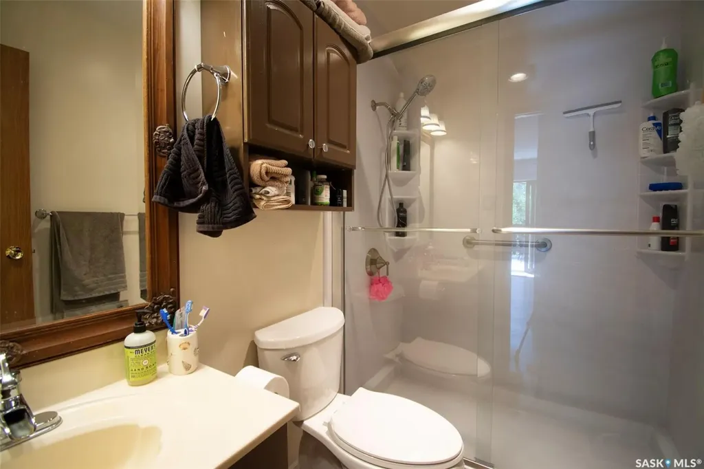 462 Fairchild Avenue Regina Beach SK S0G 4C0