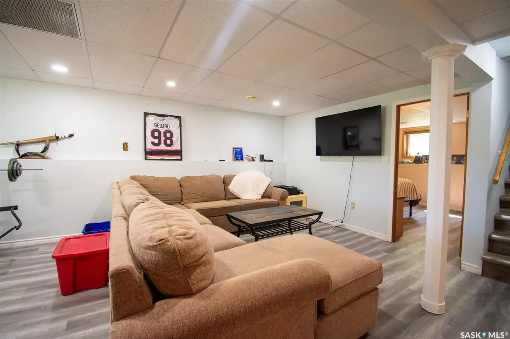 462 Fairchild Avenue Regina Beach SK S0G 4C0