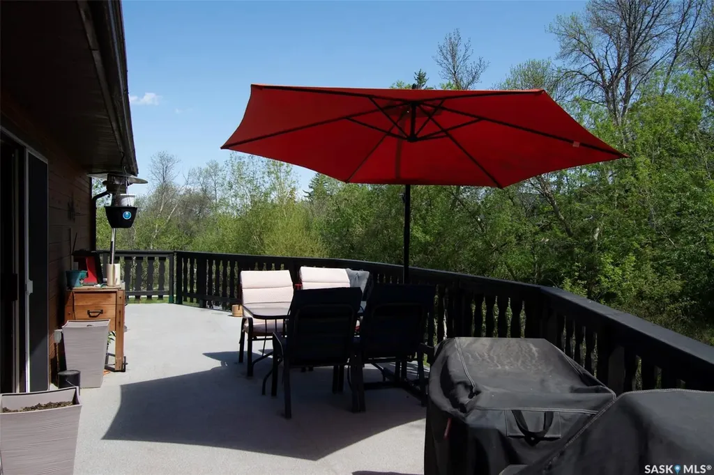 462 Fairchild Avenue Regina Beach SK S0G 4C0