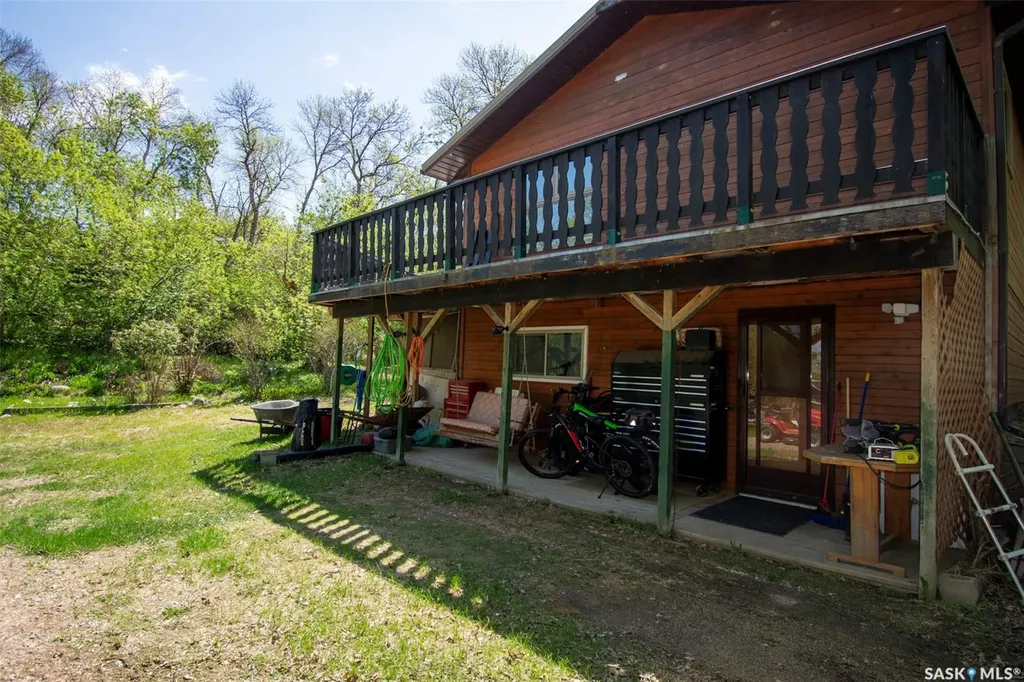 462 Fairchild Avenue Regina Beach SK S0G 4C0