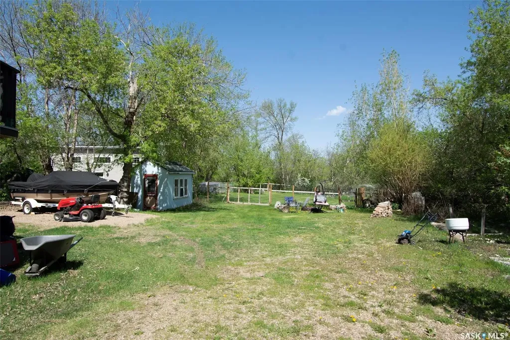 462 Fairchild Avenue Regina Beach SK S0G 4C0