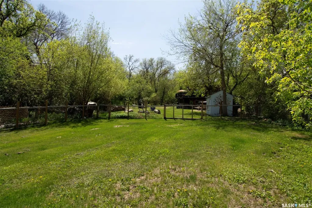 462 Fairchild Avenue Regina Beach SK S0G 4C0