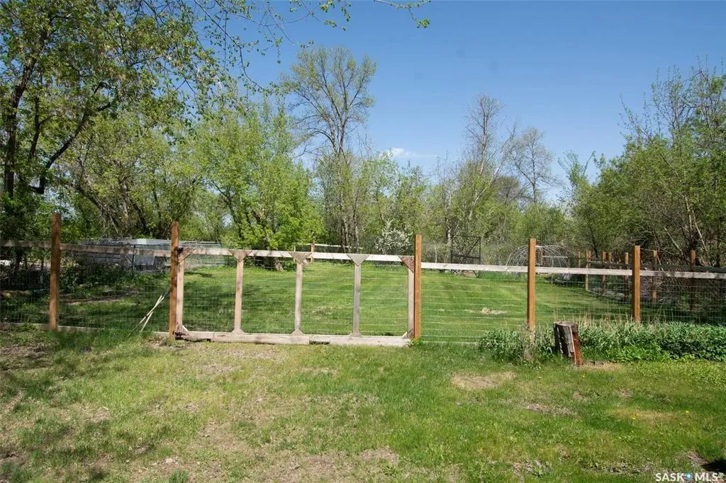 462 Fairchild Avenue Regina Beach SK S0G 4C0