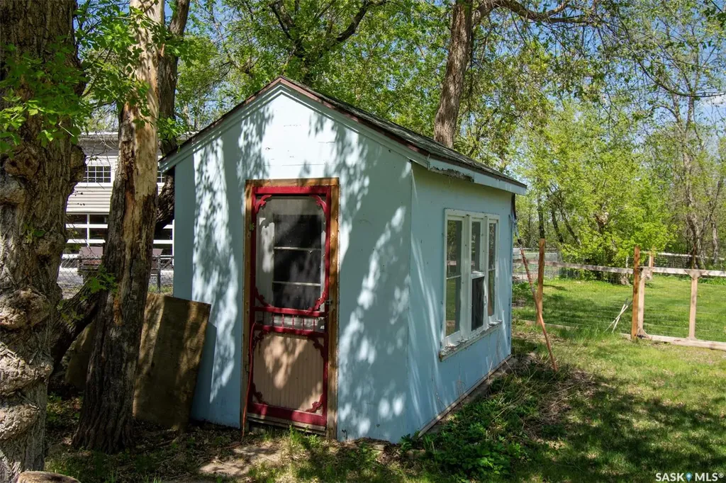 462 Fairchild Avenue Regina Beach SK S0G 4C0