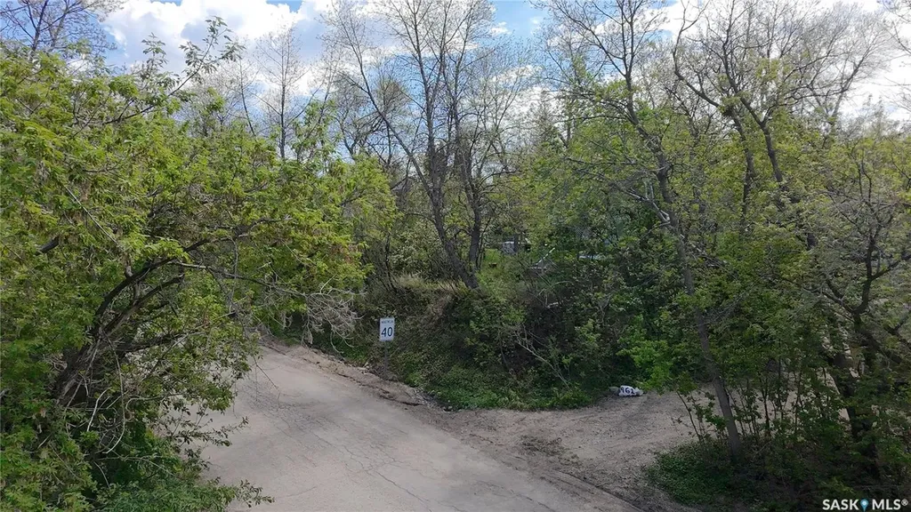 462 Fairchild Avenue Regina Beach SK S0G 4C0