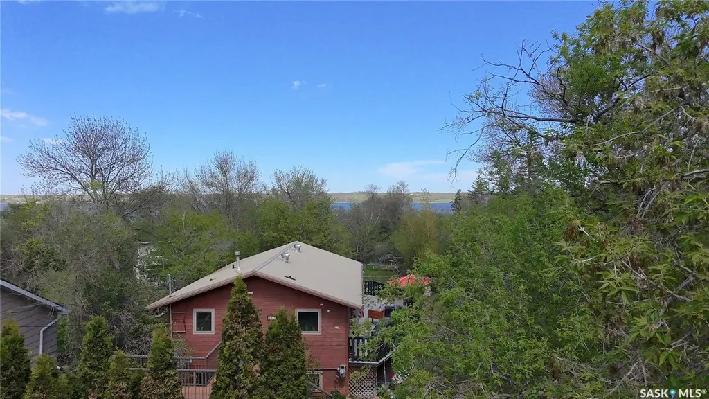 462 Fairchild Avenue Regina Beach SK S0G 4C0