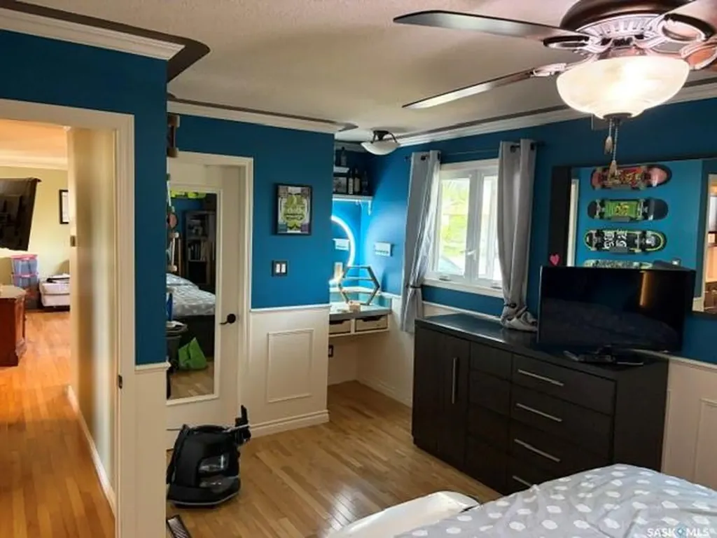 158 Selkirk Crescent Saskatoon SK S7L 4J3
