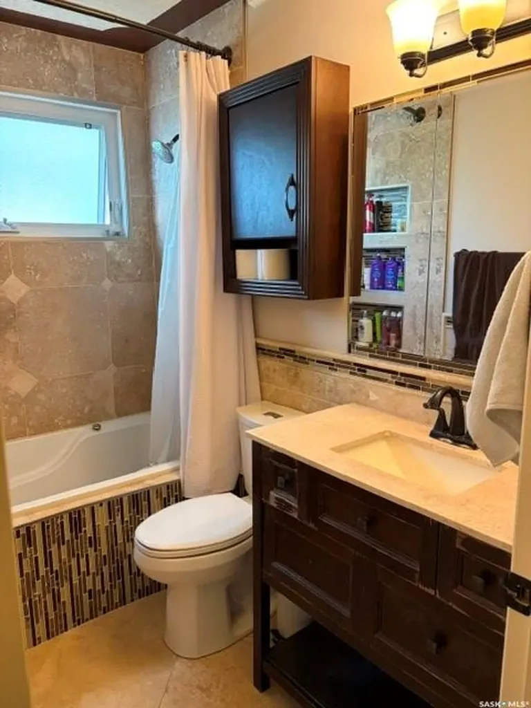158 Selkirk Crescent Saskatoon SK S7L 4J3