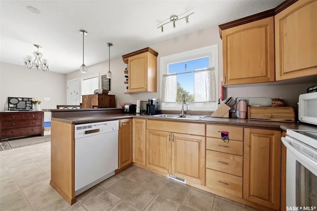 220 Qu'appelle Drive W Lumsden SK S0G 3C0