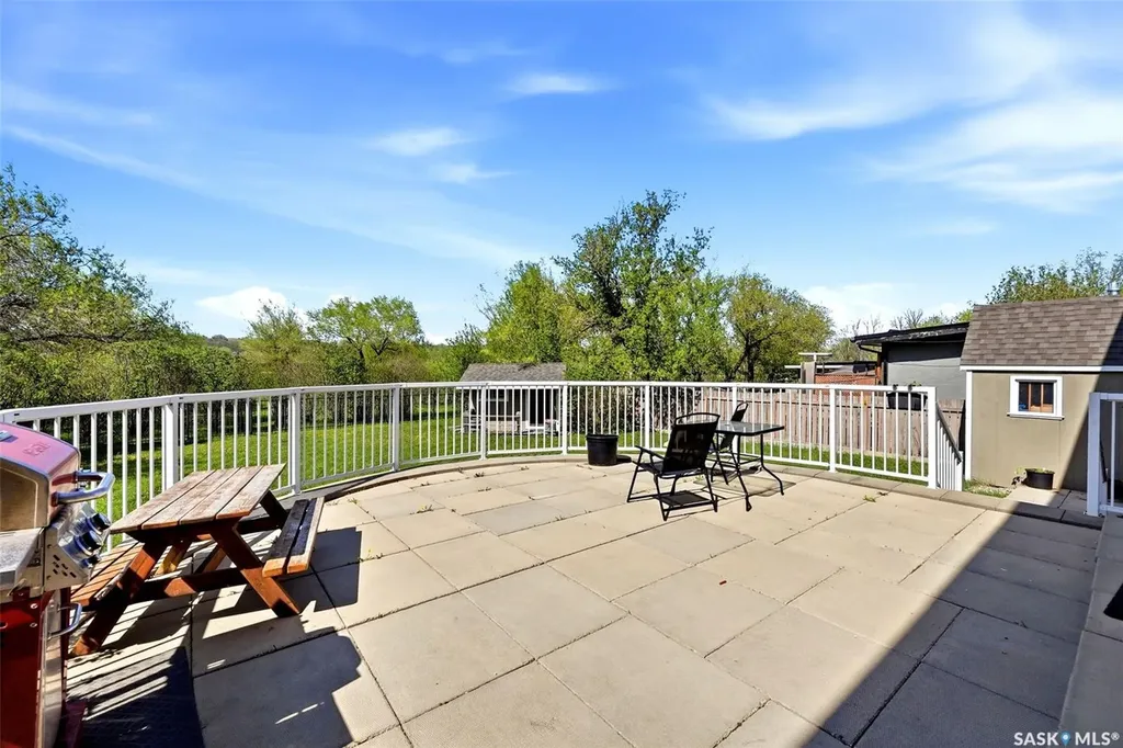 220 Qu'appelle Drive W Lumsden SK S0G 3C0