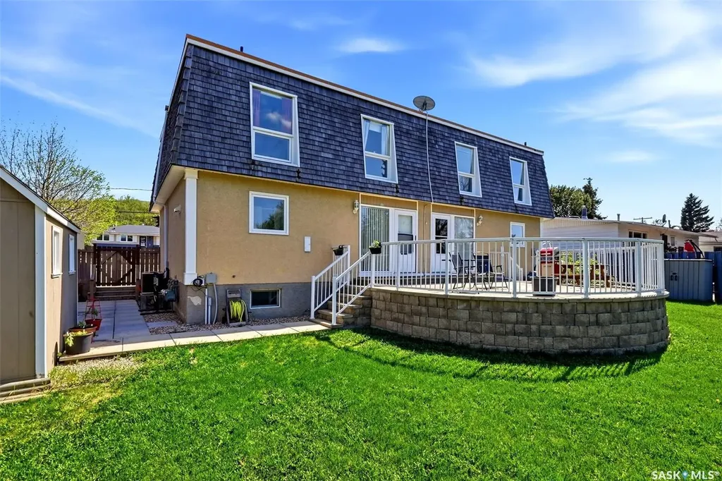 220 Qu'appelle Drive W Lumsden SK S0G 3C0