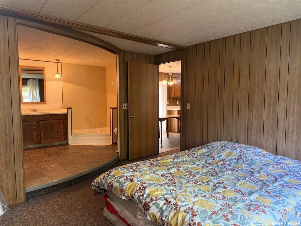 1455 9th Avenue NE Moose Jaw SK S6J 1C6