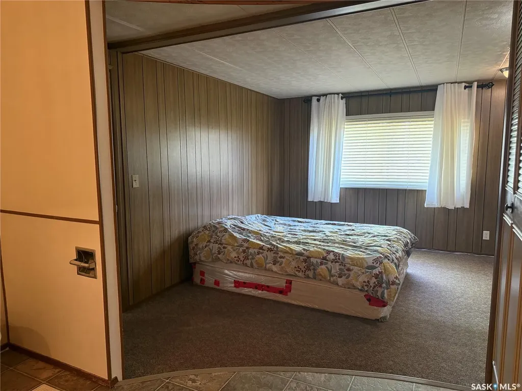 1455 9th Avenue NE Moose Jaw SK S6J 1C6