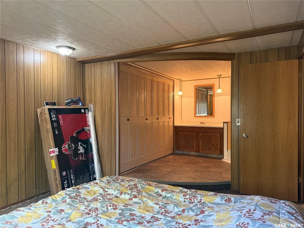 1455 9th Avenue NE Moose Jaw SK S6J 1C6