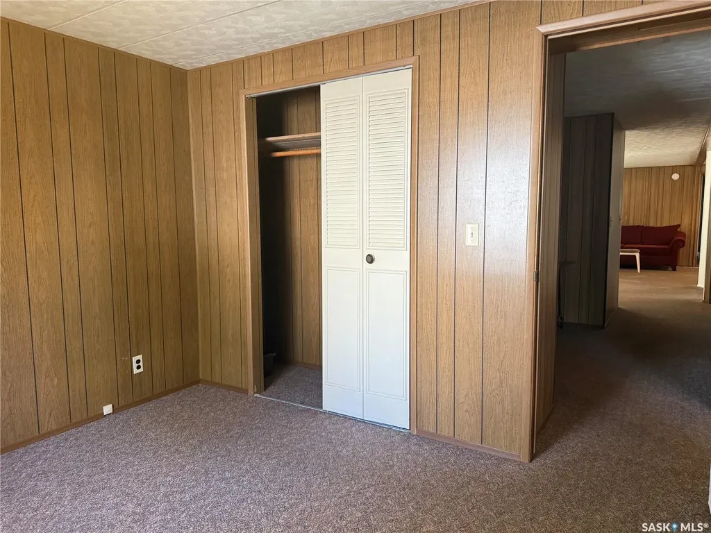 1455 9th Avenue NE Moose Jaw SK S6J 1C6