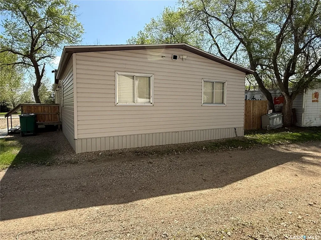 1455 9th Avenue NE Moose Jaw SK S6J 1C6